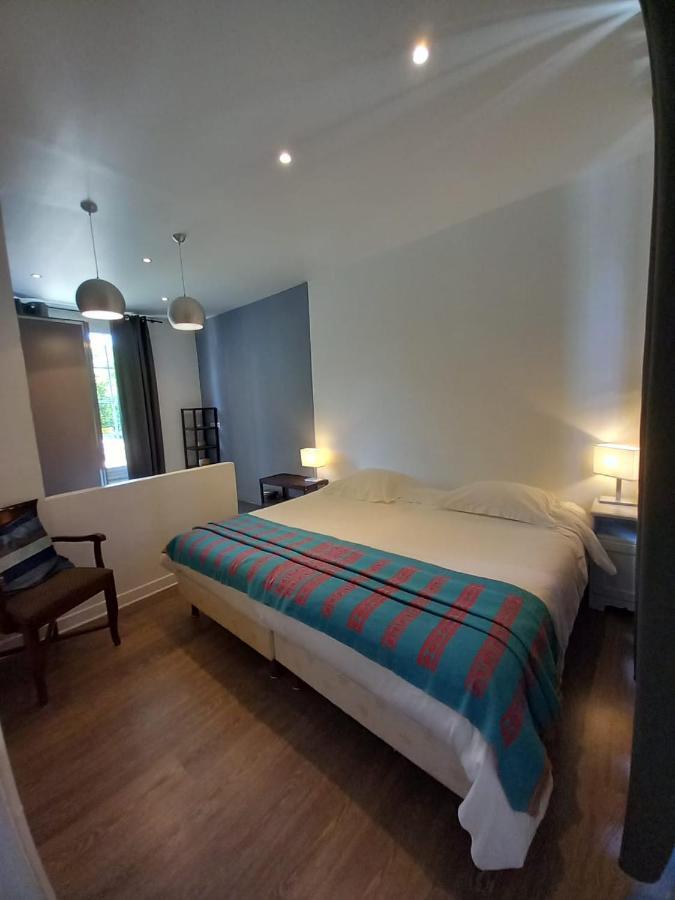 Le Manoir De Villefermoy Les Ecrennes 外观 照片