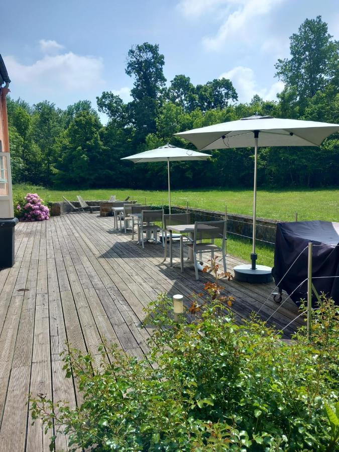 Le Manoir De Villefermoy Les Ecrennes 外观 照片